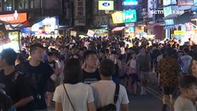 悶壞了！全台「報復性出遊」太驚人　夜市人潮擠爆