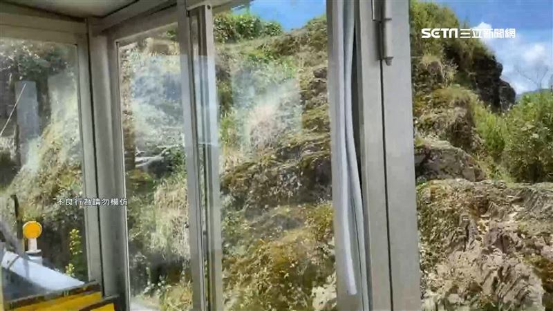 夜衝武嶺超脫序　男破壞公物還打卡