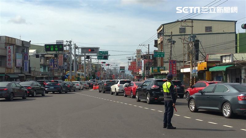 還塞？往墾丁調撥車道　車流現況曝光