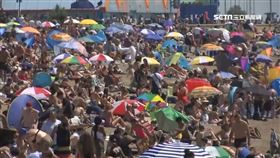 「英解封倒數嘉年華」青年非法遊街！