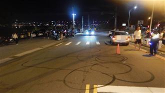 望高寮屁孩翹輪撞車　網酸：沒很厲害