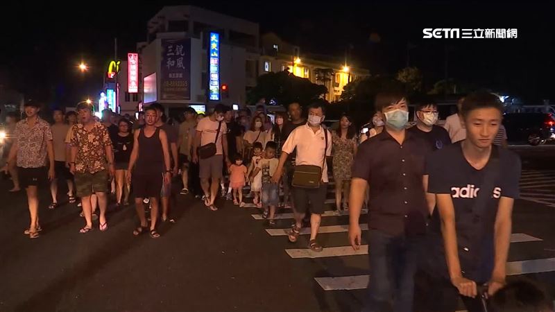 連假擠爆墾丁大街　4萬人湧入罕封街