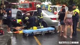 宜蘭爆5車連環撞！16歲少女無照上路　9人受傷送醫搶救
圖翻攝畫面