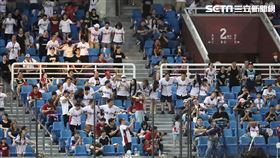 ▲樂天桃猿看台觀眾。（圖／記者劉彥池攝影）