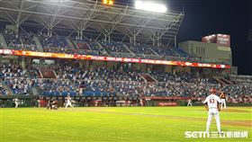 ▲桃園青埔球場進場6535人是今年青埔球場最多觀眾。（圖／記者劉彥池攝影）