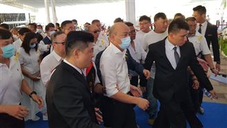 韓國瑜現身悼許崑源　做這事韓粉淚崩
