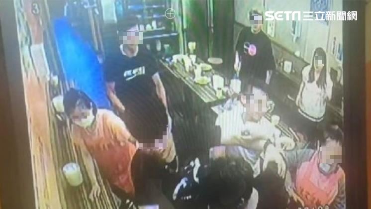 一句髒話爆大亂鬥　涼麵店掀陸韓大戰