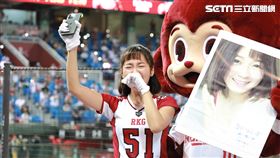 ▲籃籃看台爆哭。（圖／記者劉彥池攝影）