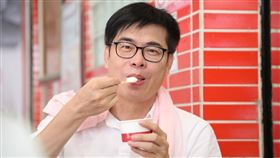 陳其邁28日赴旗山市場拜票。（圖／陳其邁競選辦公室提供）