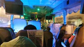 陳峙穎拍下夜車客運畫面。（圖／陳峙穎提供）