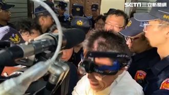 藍委欲讓媒體進議場…與警方爆發衝突