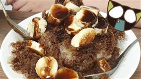 PTT，中和男網友變冰店盤子，香蕉+巧克力100元？（圖／翻攝自PTT）