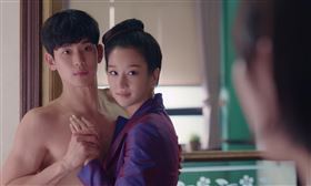 《雖然是精神病但沒關係》Netflix