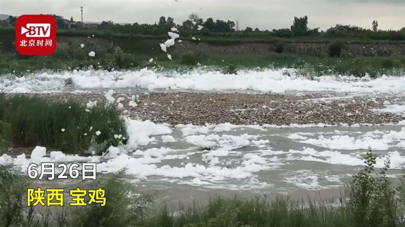河面冒大量泡沫！民：六月雪？真相曝
