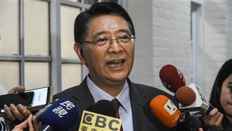 藍豬內臟弄臭立院　若換地毯要花百萬