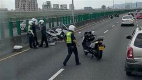 台中重機警追撞／翻攝自台灣新聞記者聯盟資訊平台臉書