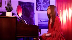 鄧紫棋+周興哲〈別勉強〉 索尼音樂提供