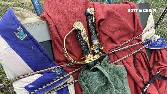 爭攤位起衝突　攤販夫妻持短劍傷同業