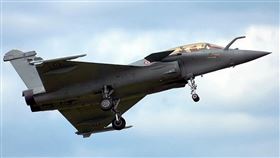 綜合印度經濟時報等媒體29日報導，法國已經承諾，7月將交付更多的飆風（Rafale）戰機給印度。圖為飆風B型戰機。（圖取自維基共享資源網頁，版權屬公有領域）