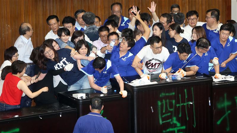 藍「東施效顰」只因看不起台灣人民