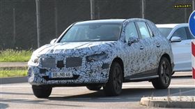 ▲Mercedes-Benz GLC（圖／翻攝自walkoARTvideos Youtube）