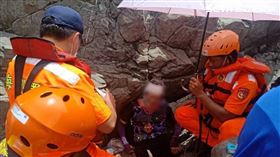 屏東,阿朗壹古道,軍艦岩,海巡,骨折