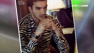 疑在妹子前耍帥　巴西男模偷光娃娃機