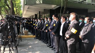 黑衣人現身大同股東會　股東酸告別式