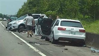 國道連環撞　目擊者轉播：甘霖撈啊！