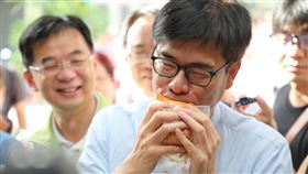 陳其邁吃早餐(陳其邁競選團隊提供)