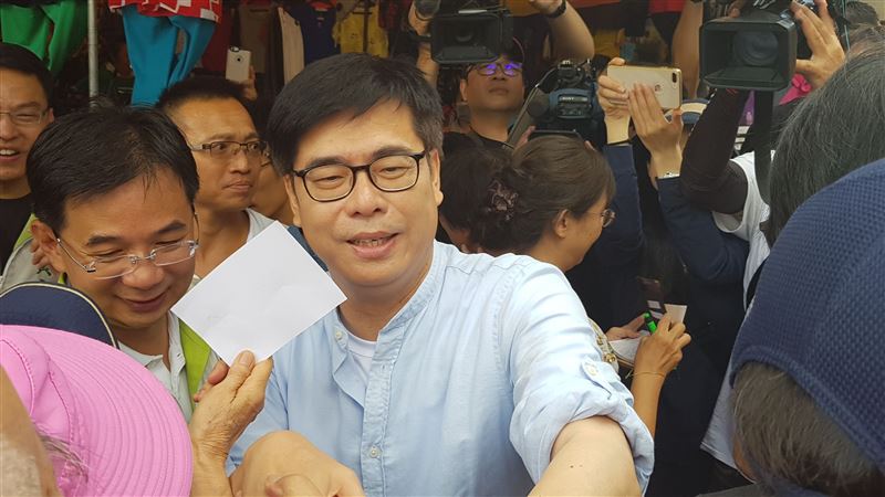 李眉蓁政見跳票狂被酸　對手喊話緩頰