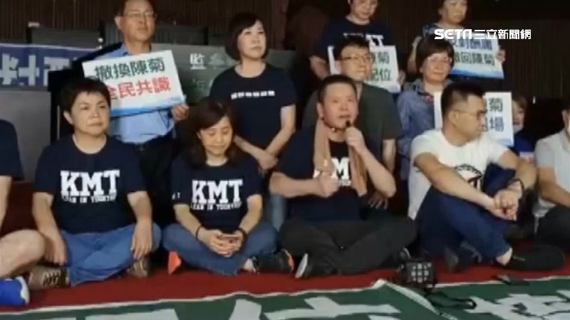 立院工作人員忙修復　國民黨擬續抗爭