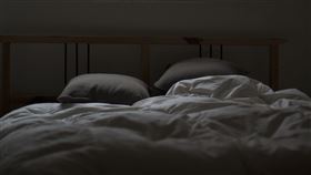 -枕頭-床-棉被-（圖／pixabay）