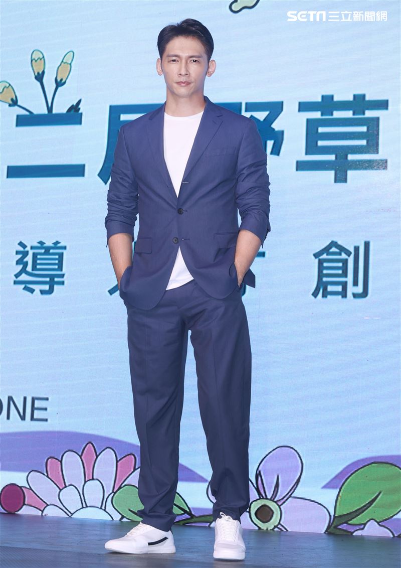 溫昇豪擔任野草計劃評審。（記者邱榮吉/攝影）