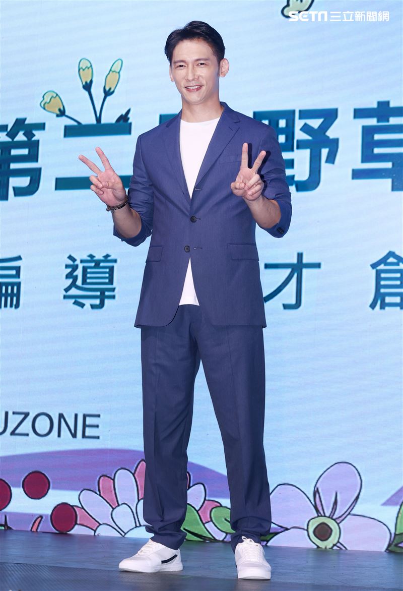 溫昇豪擔任野草計劃評審。（記者邱榮吉/攝影）