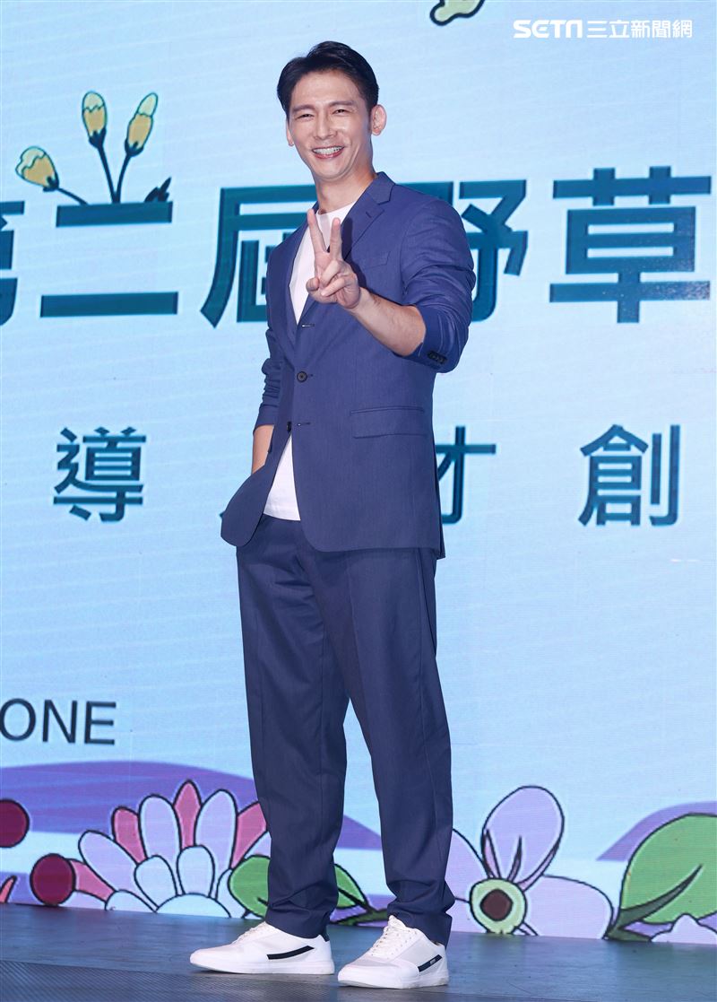 溫昇豪擔任野草計劃評審。（記者邱榮吉/攝影）