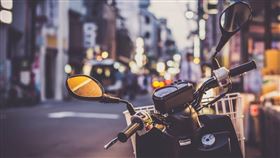 機車,摩托車。(圖/Pixabay)