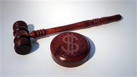 法官,法律，判決。（圖／翻攝自免費圖庫Pixabay）