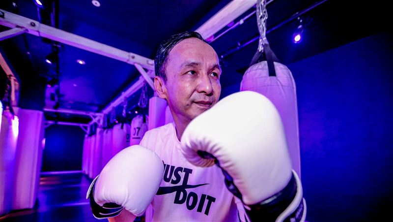 藍稱拒當「大麻」好友　迴力鏢狠打朱立倫