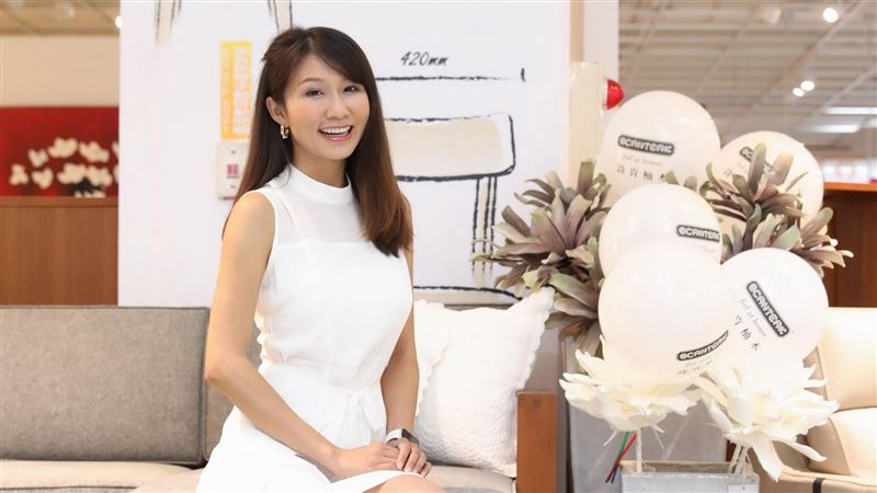 運動女神洩白長腿　預告深山露出