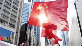 中國人大常委6/30通過港版國安法，條文曝光後，引發各界抨擊。（圖／翻攝自新華網）