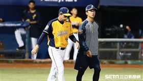 中信兄弟投手教練佛斯特。（圖／記者林聖凱攝影）