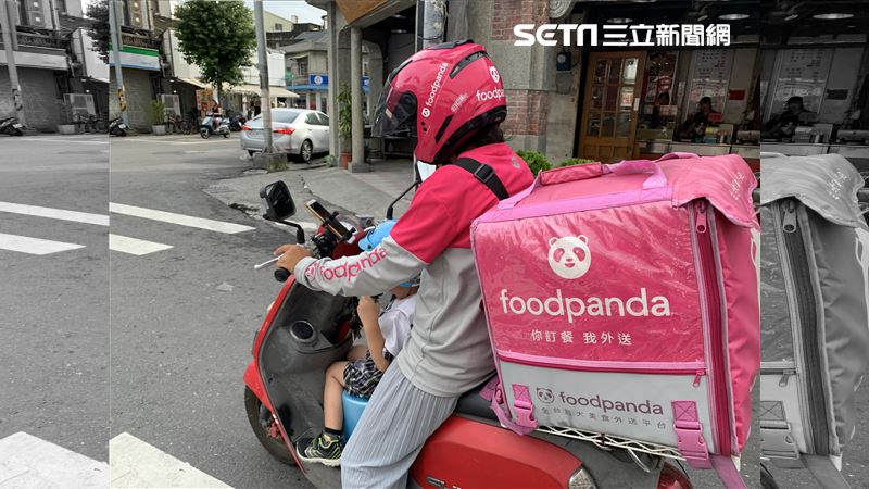 拿板凳坐機車踏板…雲林童陪媽拚外送
