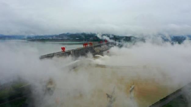 三峽大壩被抓包超級洩洪　衛星畫面曝