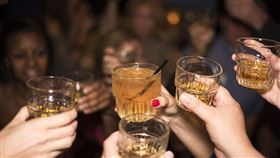 喝酒,敬酒,派對,尾牙,狂歡（圖／Pixabay）