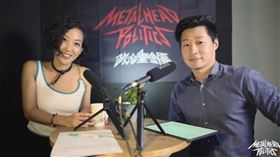 吳怡農超美妹妹曝光！和林昶佐搭檔聊政治　網友敲碗開粉專（圖／翻攝自林昶佐、Emily Y. Wu臉書）