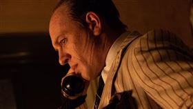 接班艾爾帕西諾、勞勃狄尼洛，湯姆哈迪《疤面教父》再現卡彭傳奇
采昌國際多媒體 提供