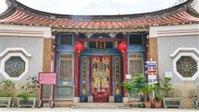 台南打造廟宇藝術導覽網台南擁有全台最多的逾1600間廟宇，市府觀光旅遊局建置「台南廟宇藝術導遊網」，讓遊客打開手機，就能透過網路文字和圖片了解廟宇，目前完成21間廟宇、150筆藝品的登錄介紹，未來將持續建構。（台南市政府觀光旅遊局提供）中央社記者張榮祥台南傳真  109年7月2日