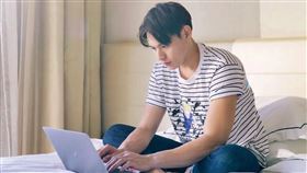 促進聯繫，多與親友聊天，讓心情愉悅。（圖／牟磊提供）