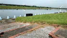 浮屍,台北,美堤河濱公園（圖／翻攝畫面）